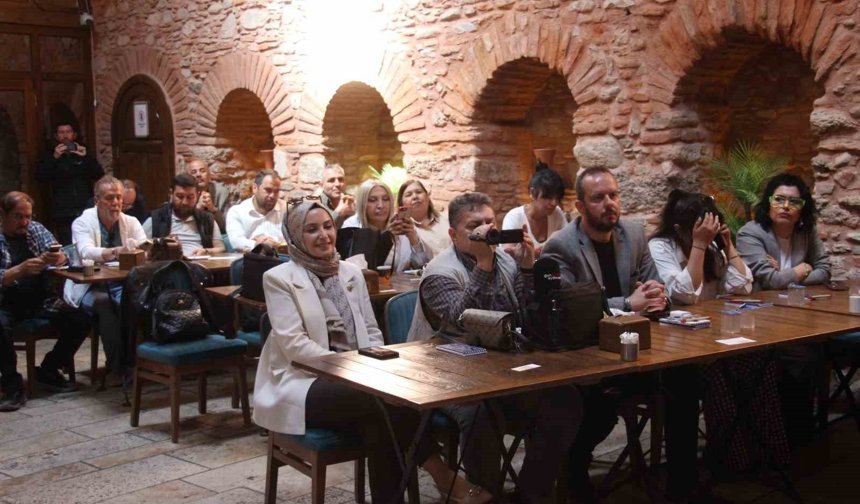 Gazetecilere dijital medya ve yapay zeka eğitimi