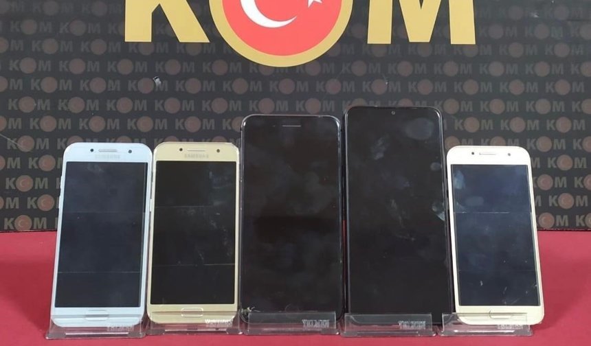 Ehliyet sınavında usulsüzlük yapan 4 şüpheli yakalandı