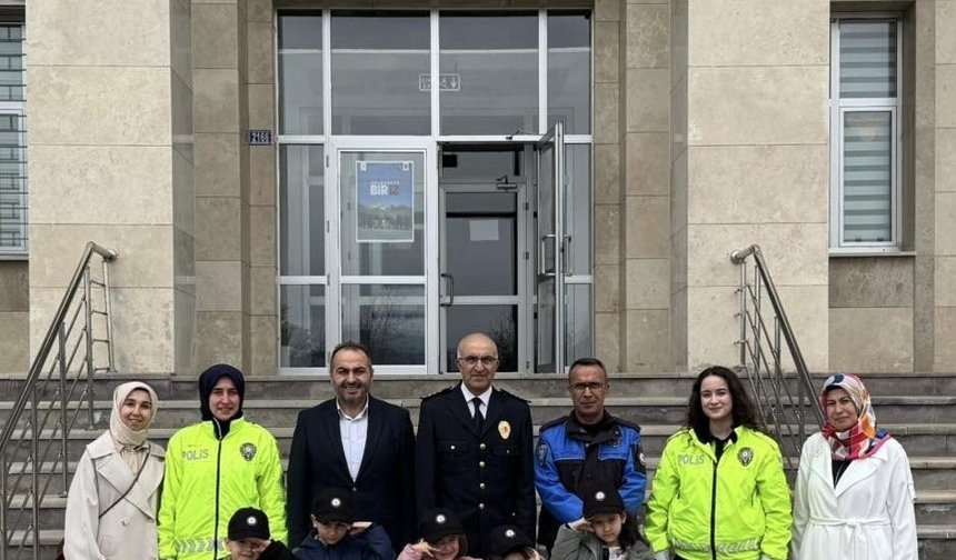 Minik öğrencilerden Beyşehir Emniyetine sürpriz