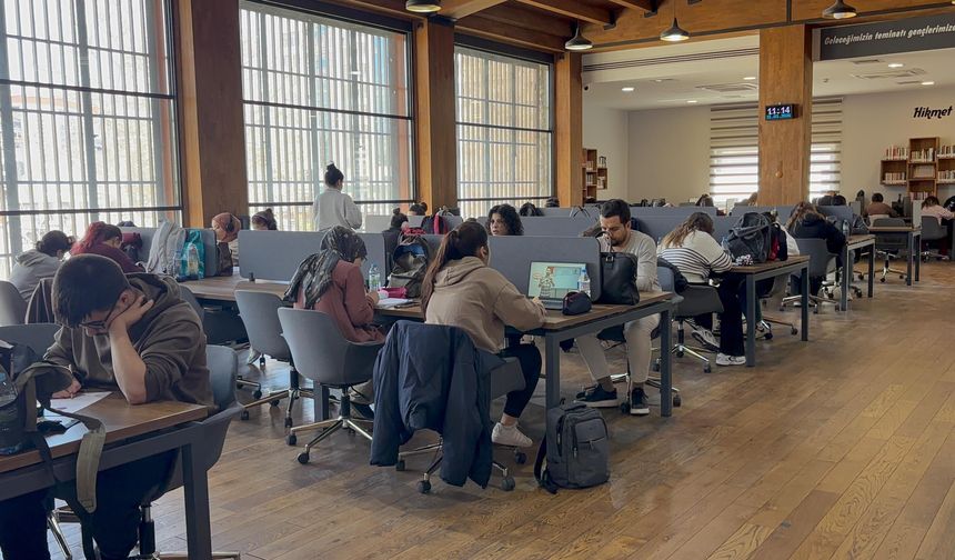 Niğde’de kütüphaneler gençlerin buluşma noktası oldu