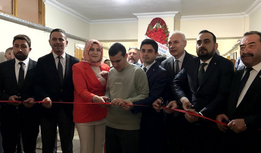 Niğde’de Atlas Umut Otizm Derneği açıldı