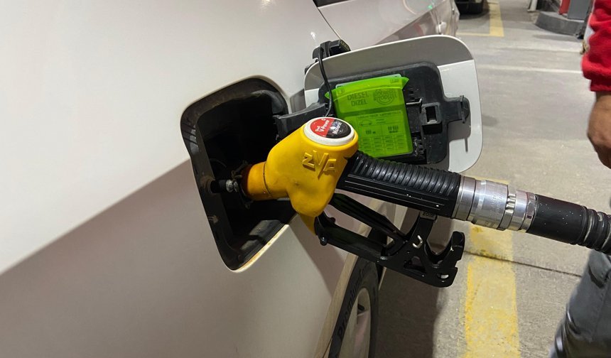 Akaryakıta gece yarısı zammı: Fiyatlar yeniden yükseldi