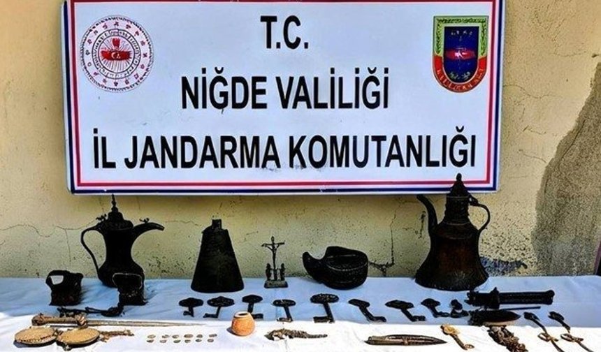 Niğde’de evde adeta müze kurmuşlar!