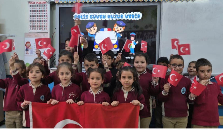 Edikli'deki öğrencilere Türkiye’nin dört bir yanından yanıt gecikmedi!