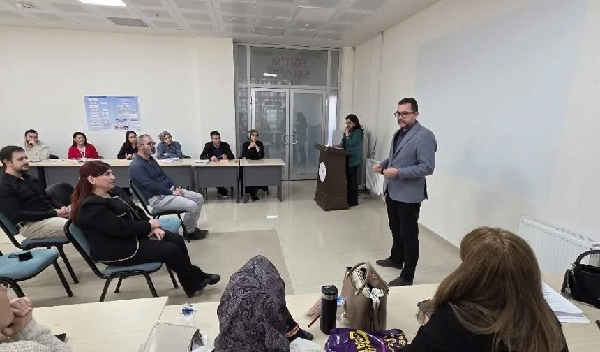 Niğde'de sağlık personeline Yenidoğan Canlandırma Eğitimi