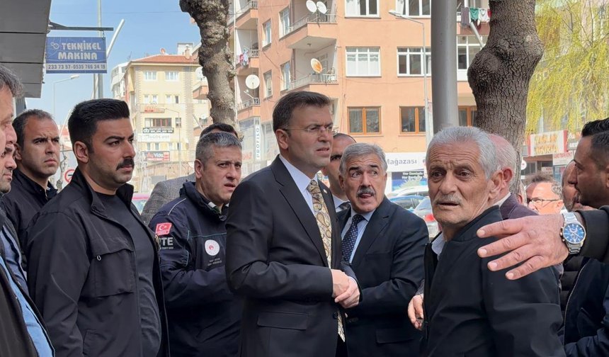 Vali Akmeşe hasarlı binayı yerinde inceledi