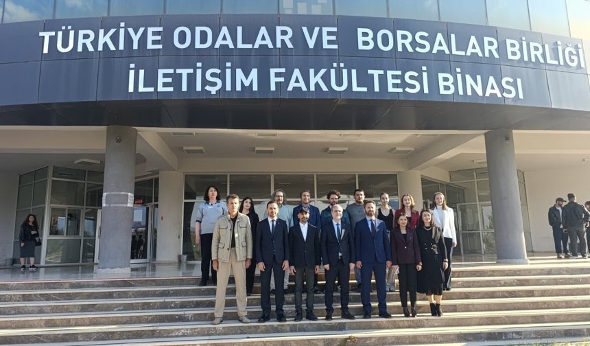 NÖHÜ İletişim Fakültesi’nde sanat galerisi açıldı