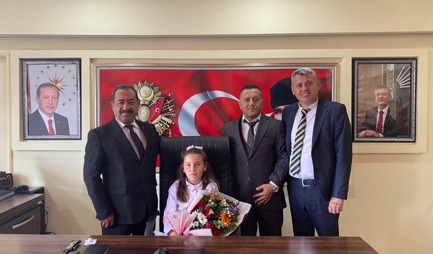 Bağlama’da 23 Nisan coşkusu: Minik başkan görev başında