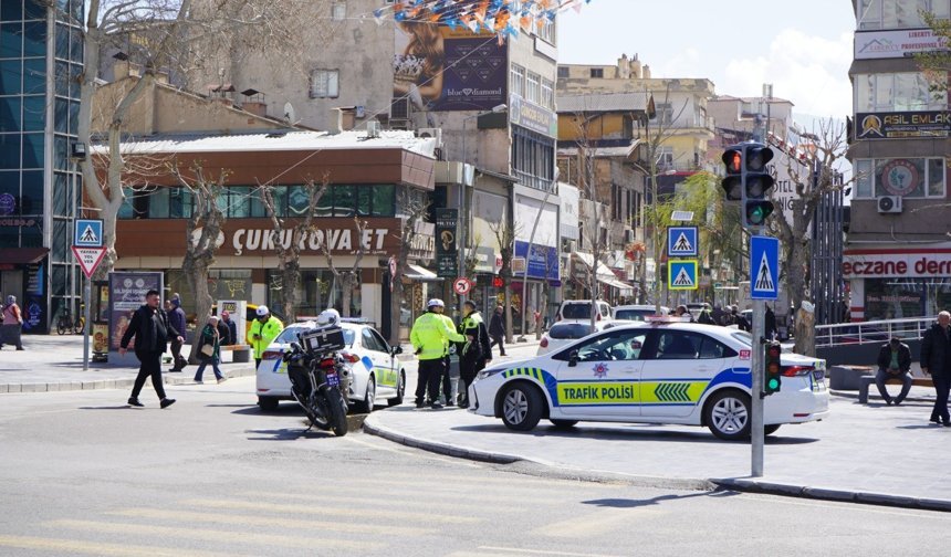 Niğde’de bin 557 araca ve sürücüye ceza