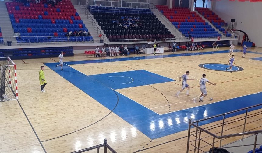 Niğde’de Futsal Yarı Finalleri devam ediyor