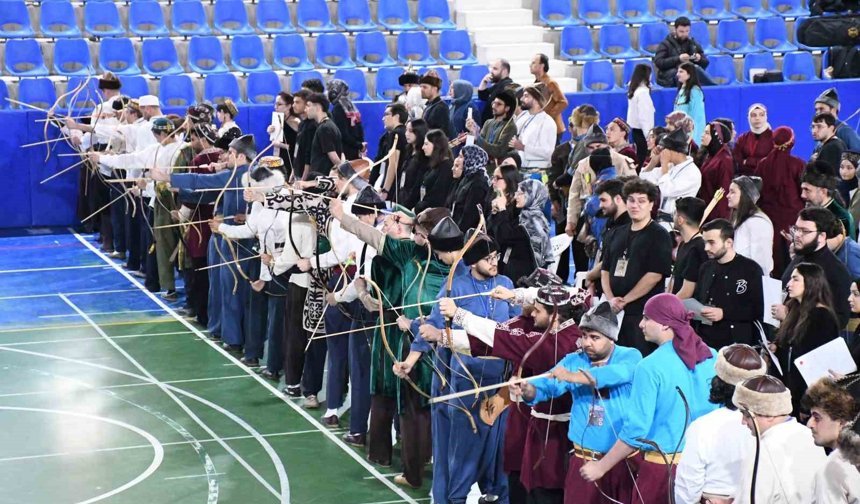 'Tarih İçin Bir Ok At' yarışması