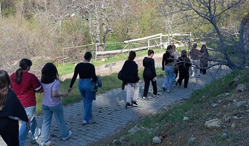Niğde’de çocuklar dijital dünyadan doğaya uzanan etkinlikte buluştu