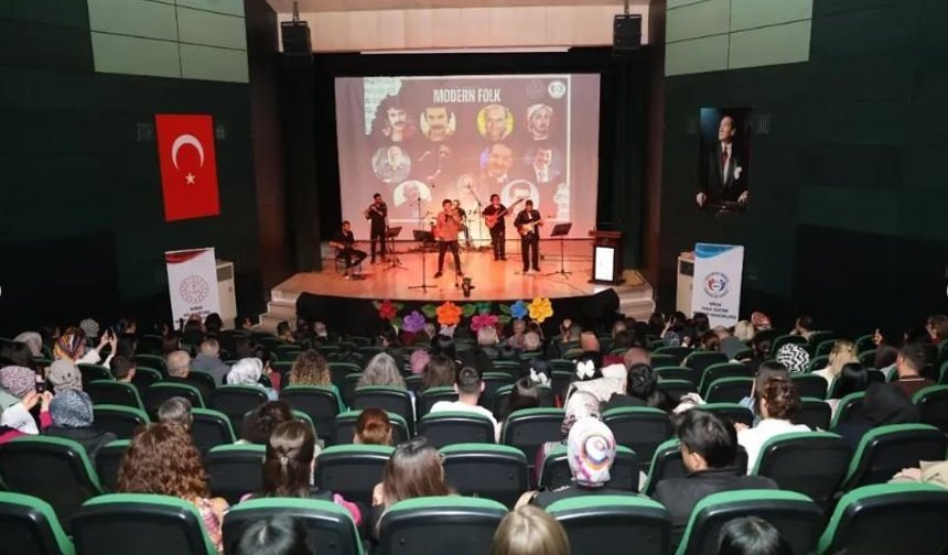 Niğde Halk Eğitimi Merkezi'nden unutulmaz "Modern Folk Konseri"