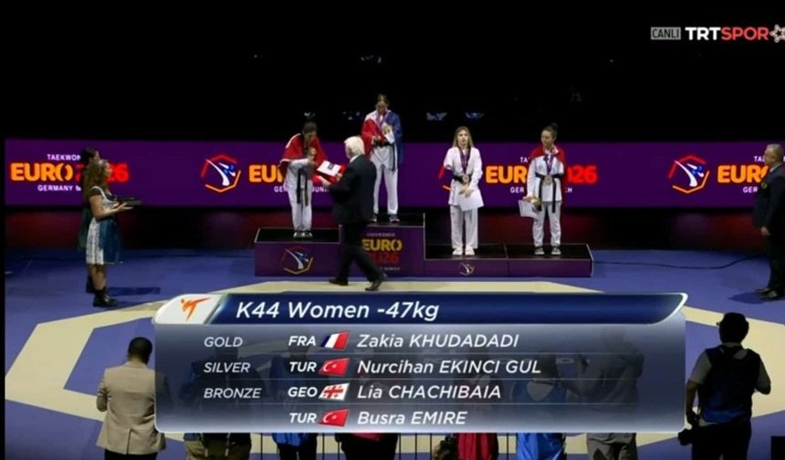 Niğde'den katılan Büşra Emire Avrupa'dan bronzla döndü
