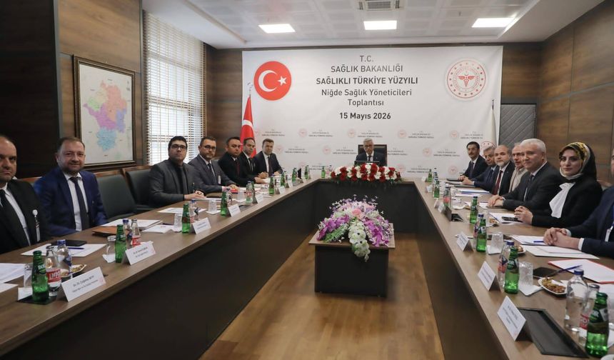 Bakan Memişoğlu Niğde'de sağlık yatırımlarını masaya yatırdı