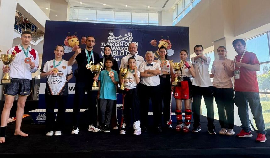 Niğdeli kick boksörlerden Dünya Kupası’nda tarihi başarı