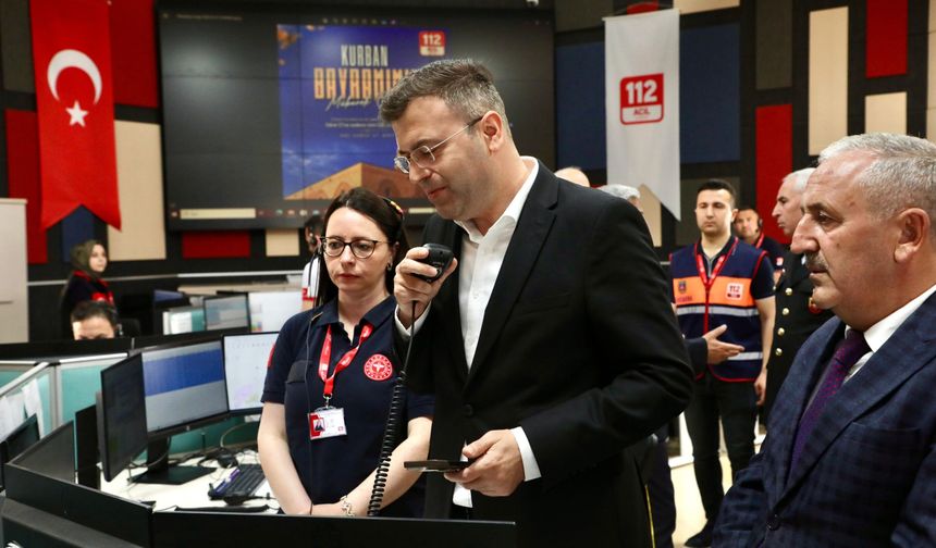 Vali Akmeşe sahadaki ekiplerin bayramını telsizle kutladı