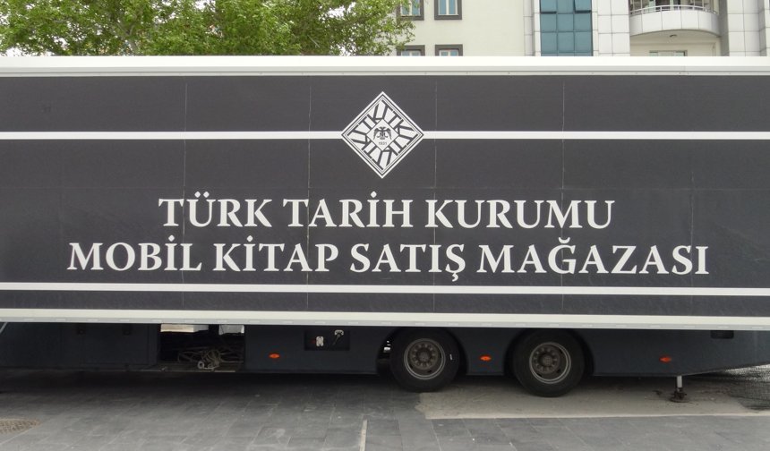 Türk Tarih Kurumu mobil kitap mağazası Niğde’de