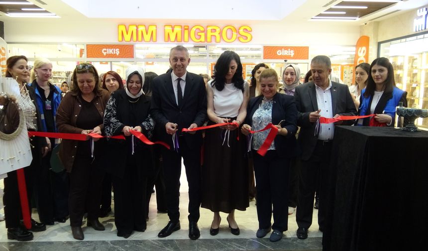 KYK öğrencilerinden yıl sonu sergisi