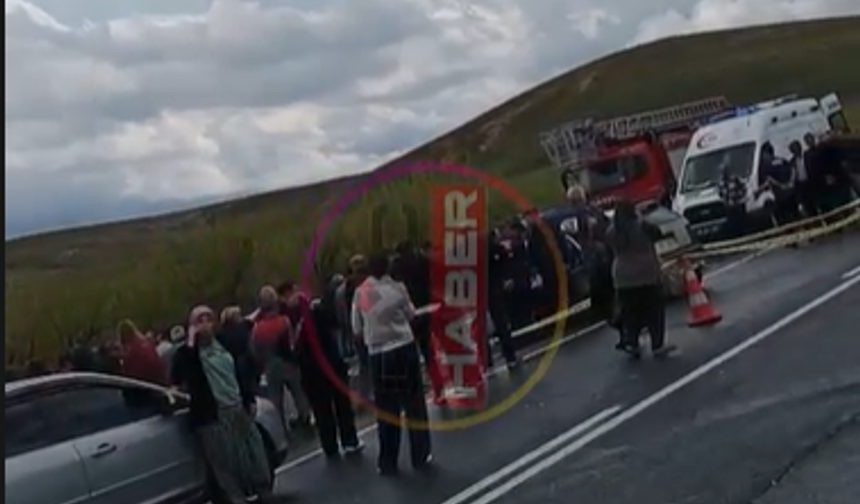 Niğde’de otomobil ile çekici çarpıştı: 1 ölü, 3 yaralı