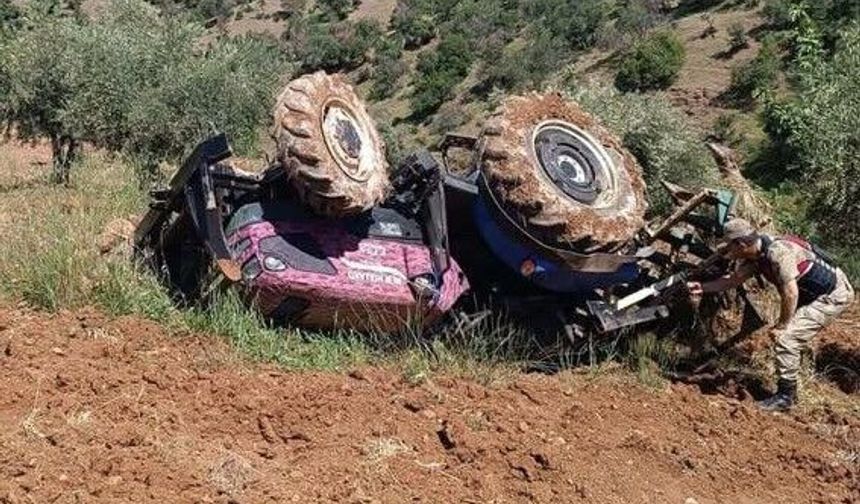 Devrilen traktörün sürücüsü hayatını kaybetti