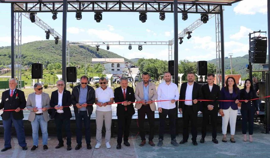 Gençlerin mutluluklarına ortak olacak