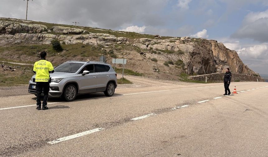 Trafik ve asayiş ekipleri bayram denetiminde