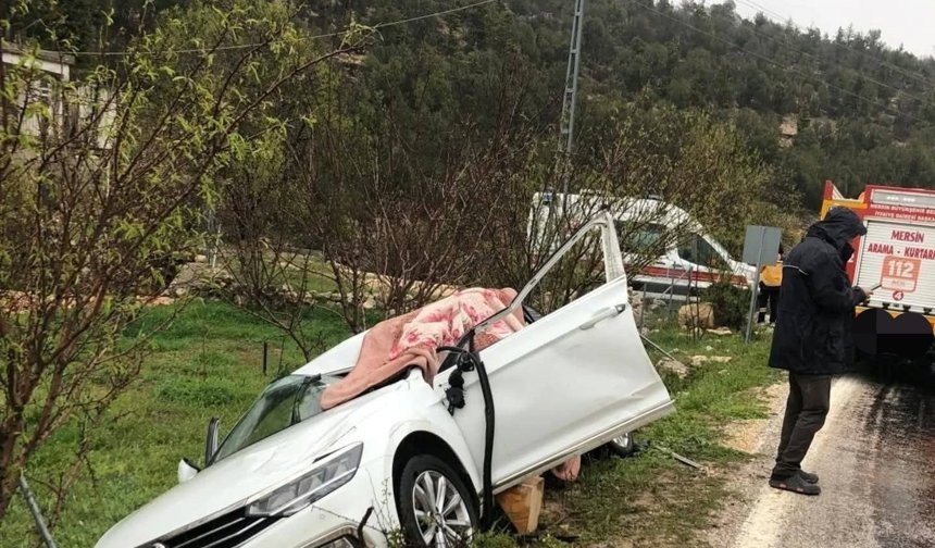 Otomobil ile tır çarpıştı: 1 ölü, 2 yaralı