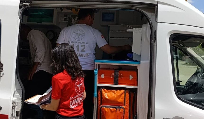 Okul önünde iki kişi arasında kavga: 1 yaralı
