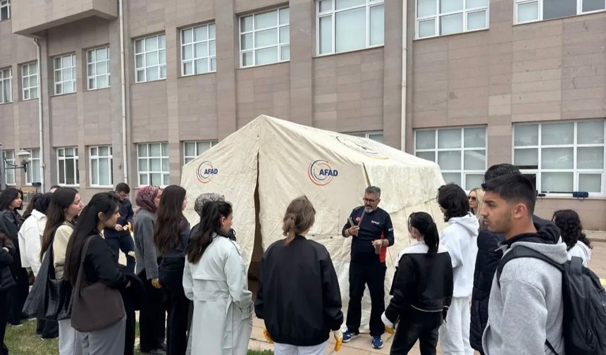 NÖHÜ'de AFAD gönüllülerine eğitim