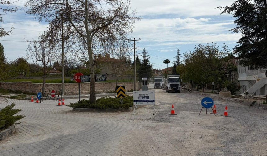 Niğde’de yol geçici olarak trafiğe kapatıldı