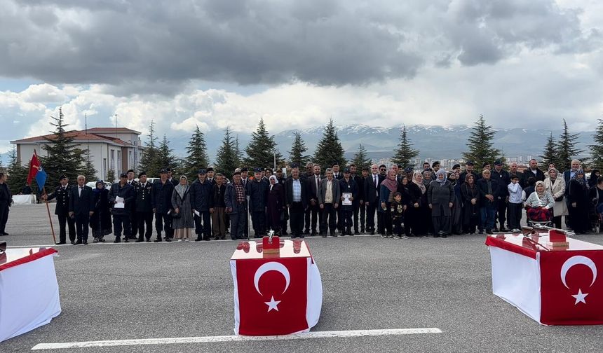 Engel tanımayan yemin: Niğde’de temsili askerlik töreni düzenlendi