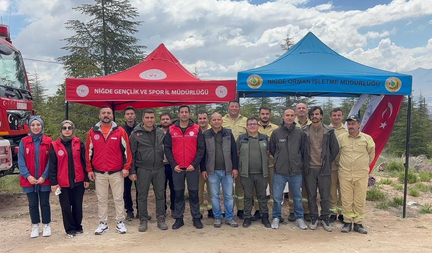 Niğde’de “Orman Benim” etkinliğiyle ormanlık alan temizlendi