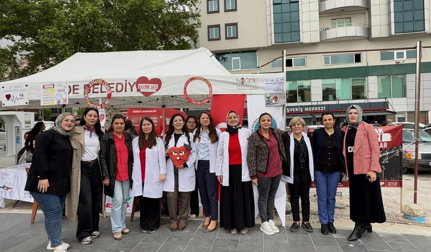 Niğde’de tansiyon ölçümü ve sağlık farkındalık etkinliği