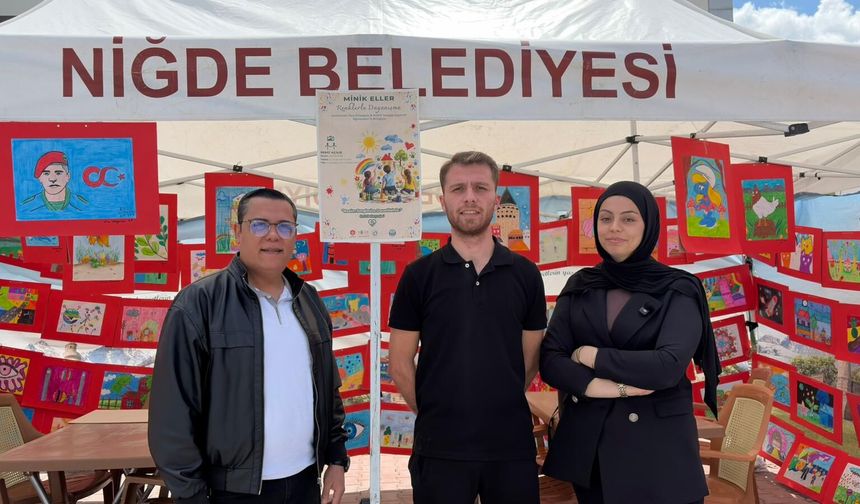 Niğde’de öğrencilerden renkli sosyal sorumluluk sergisi