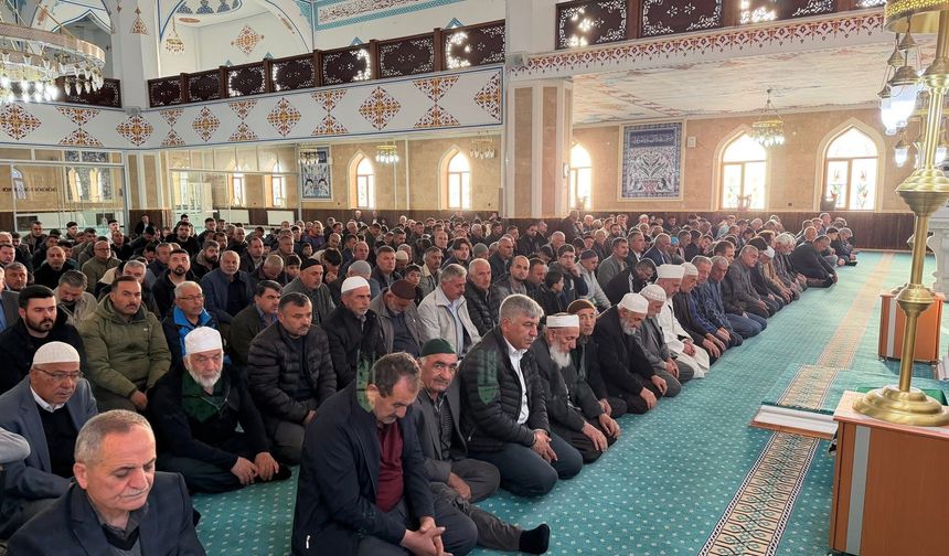 Kaymakam Bektaş vatandaşlarla bayramlaştı