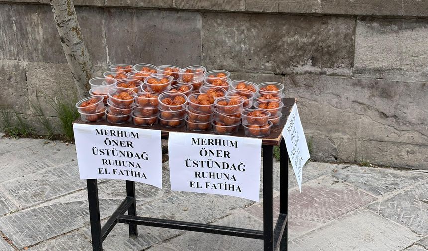 Niğde’de Dışarı Camii’nde Öner Üstündağ için hayır ikramı