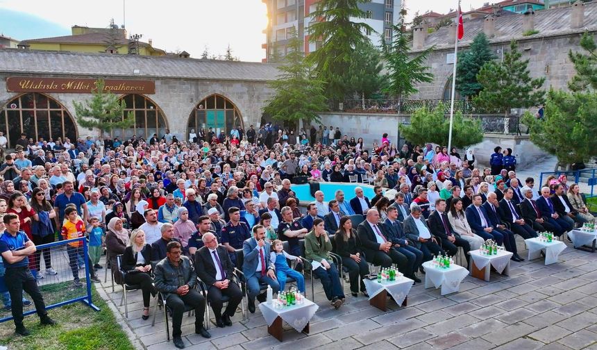 Tarihi Öküz Mehmet Paşa Külliyesi edebiyat ve tarih meraklılarını buluşturdu