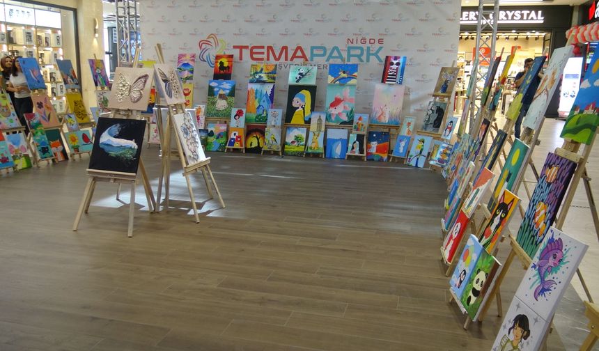 Minik ressamların 145 eseri sanatseverlerle buluştu