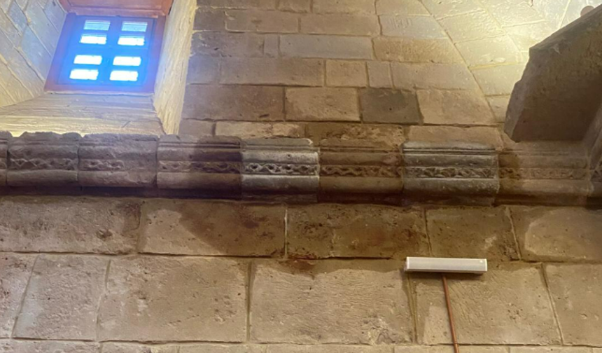 Milyonlarca para harcanan cami açılış günü su aldı