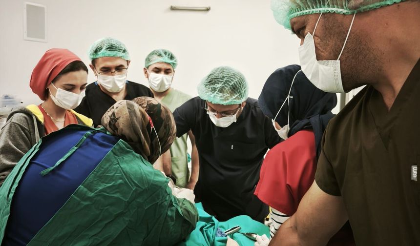 Niğde Diş Hastanesinde tarihi gün
