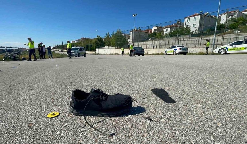 Otomobille motosiklet çarpıştı: 1 ölü