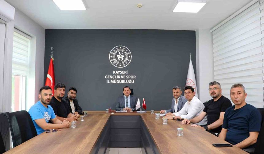 Kayak sporunun geleceği masaya yatırıldı