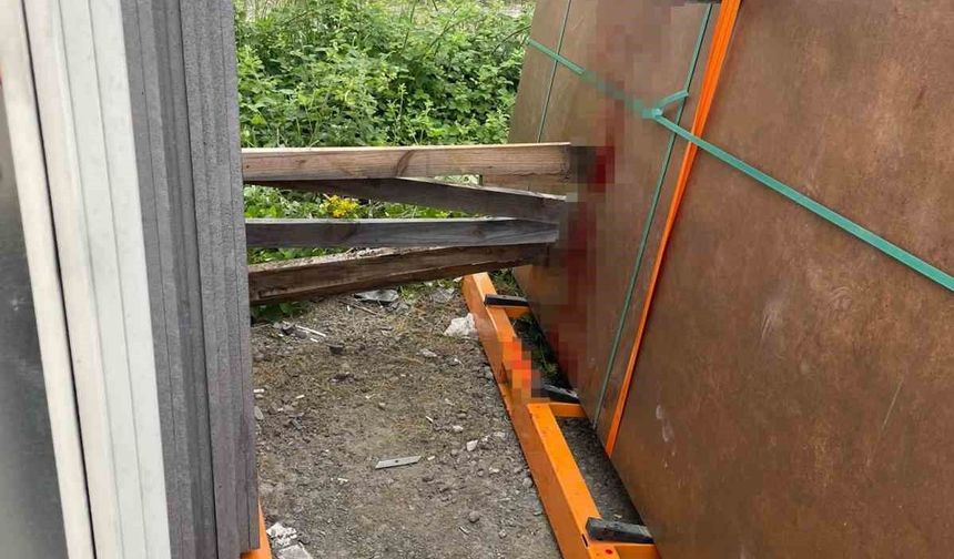 Mermer blokların arasında kalan işçi ağır yaralandı