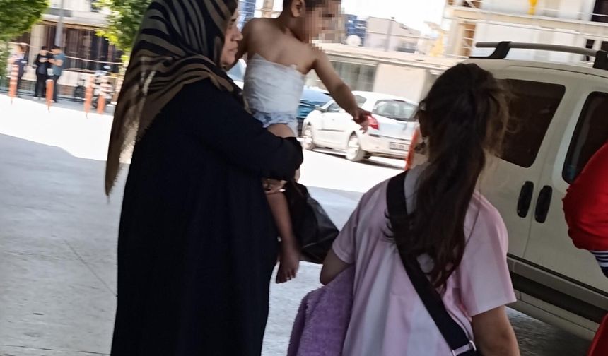 Üzerine kaynar çay dökülen çocuk hastaneye kaldırıldı
