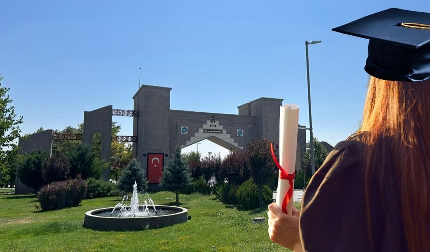 NÖHÜ’de mezuniyet törenlerinin takvimi açıklandı