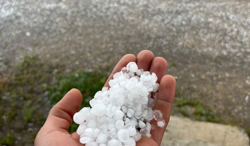 Niğde'de Çarıklı Köyünde dolu yağışı etkili oldu