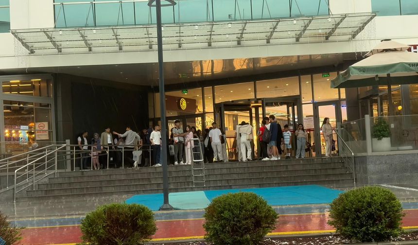 Sağanak yağış Niğde'de hayatı etkiledi