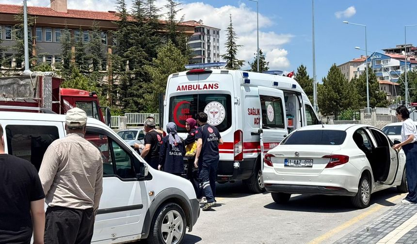 MEDAŞ önünde kaza: 1 yaralı