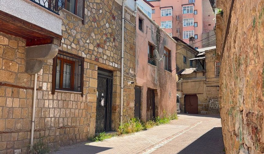 Niğde'de tarihi evler zamana meydan okuyor